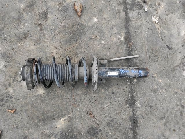 bontott VW POLO IV Bal első Gólyaláb (Lengécsillapító, Rugó)