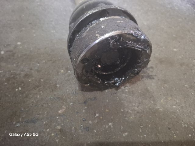 bontott VW POLO IV Bal Féltengely