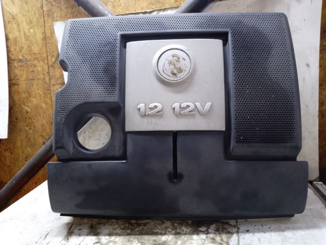 bontott VW POLO IV Felső Motorburkolat
