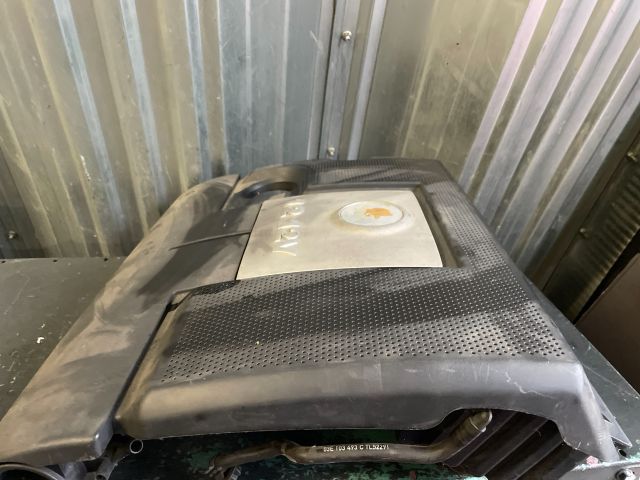 bontott VW POLO IV Felső Motorburkolat