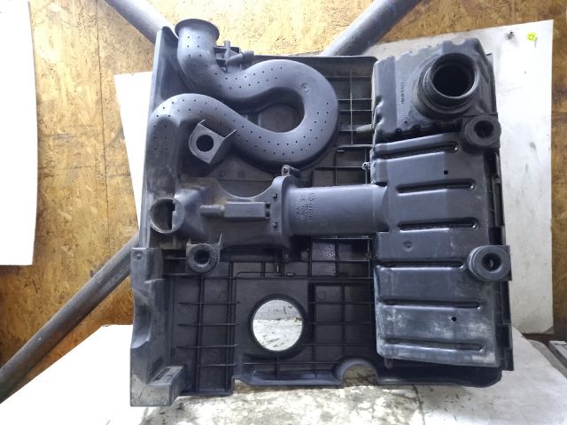 bontott VW POLO IV Felső Motorburkolat