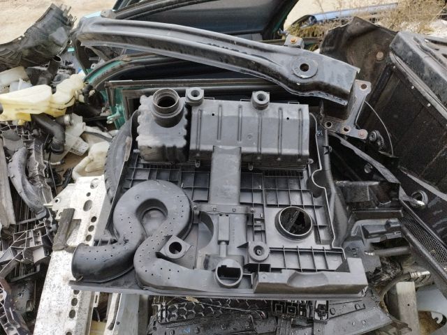 bontott VW POLO IV Felső Motorburkolat