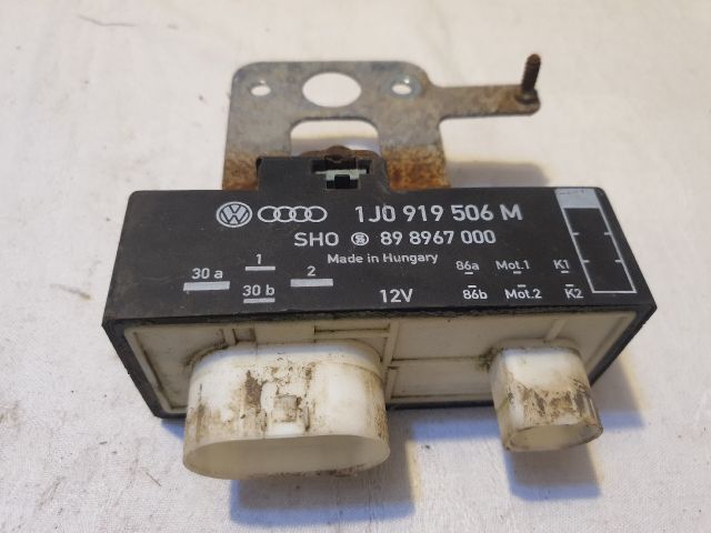 bontott VW POLO IV Hűtőventilátor Relé