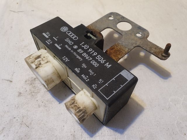 bontott VW POLO IV Hűtőventilátor Relé