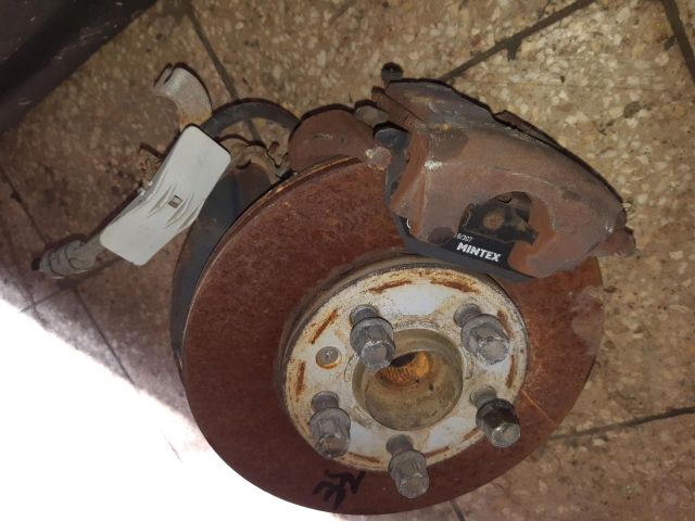 bontott VW POLO IV Jobb első Csonkállvány Kerékaggyal