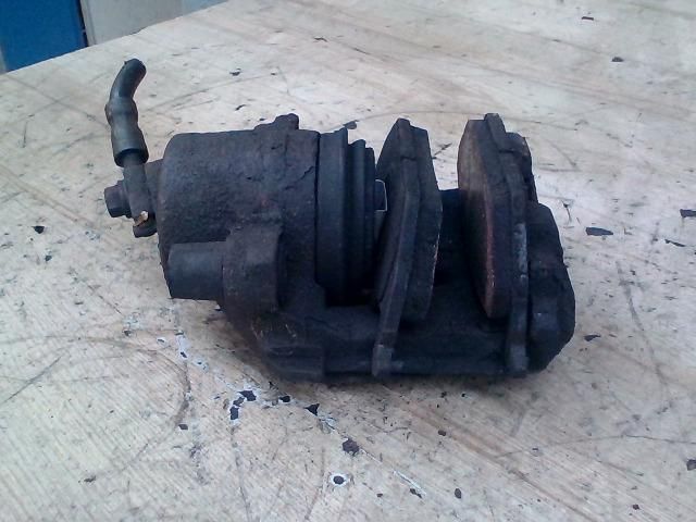 bontott VW POLO IV Jobb első Féknyereg Munkahengerrel