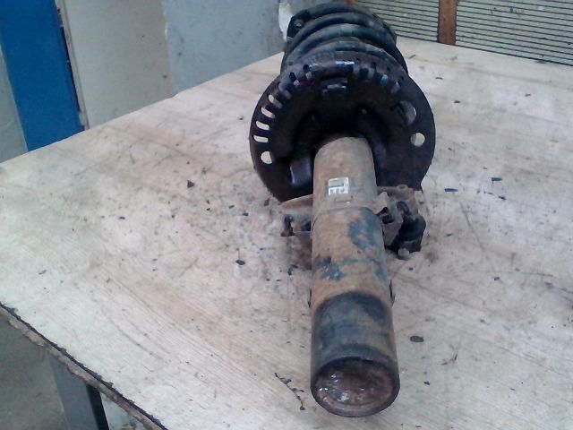 bontott VW POLO IV Jobb első Gólyaláb (Lengécsillapító, Rugó)