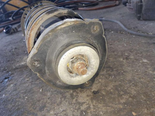 bontott VW POLO IV Jobb első Lengéscsillapító