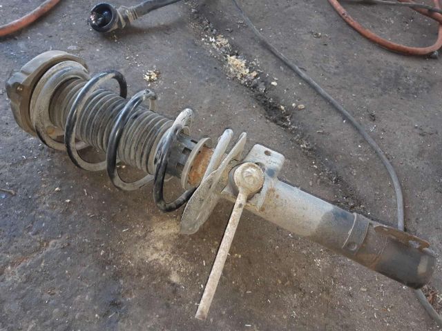 bontott VW POLO IV Jobb első Lengéscsillapító