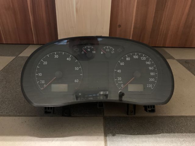 bontott VW POLO IV Kilométeróra