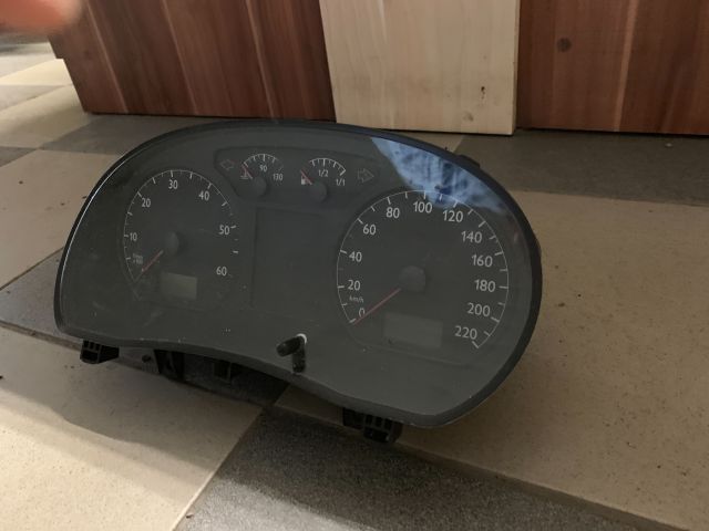 bontott VW POLO IV Kilométeróra