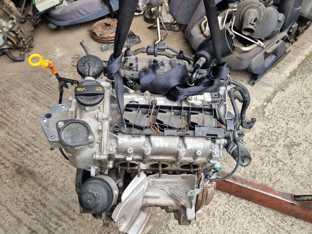 bontott VW POLO IV Komplett Motor (Segédberendezésekkel)