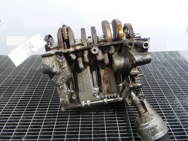 bontott VW POLO IV Motor (Fűzött blokk hengerfejjel)