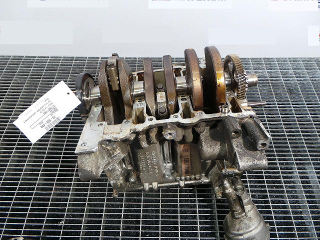 bontott VW POLO IV Motor (Fűzött blokk hengerfejjel)