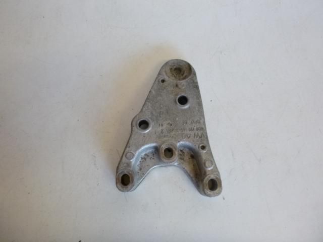 bontott VW POLO IV Motor Tartó Bak (Fém)