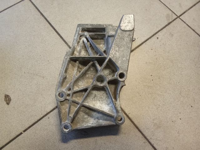 bontott VW POLO IV Motor Tartó Bak (Pozíciófüggetlen)