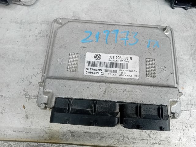 bontott VW POLO IV Motorvezérlő