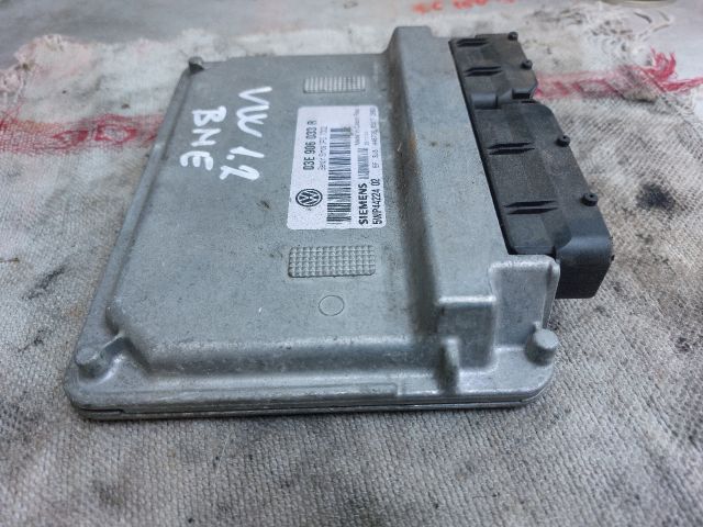 bontott VW POLO IV Motorvezérlő