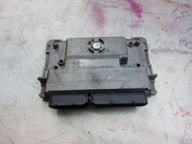 bontott VW POLO IV Motorvezérlő