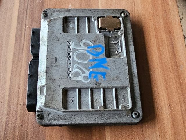 bontott VW POLO IV Motorvezérlő