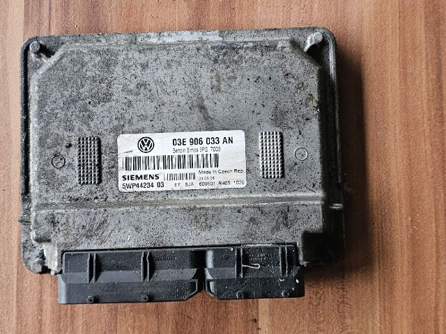bontott VW POLO IV Motorvezérlő