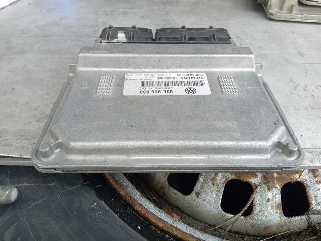 bontott VW POLO IV Motorvezérlő