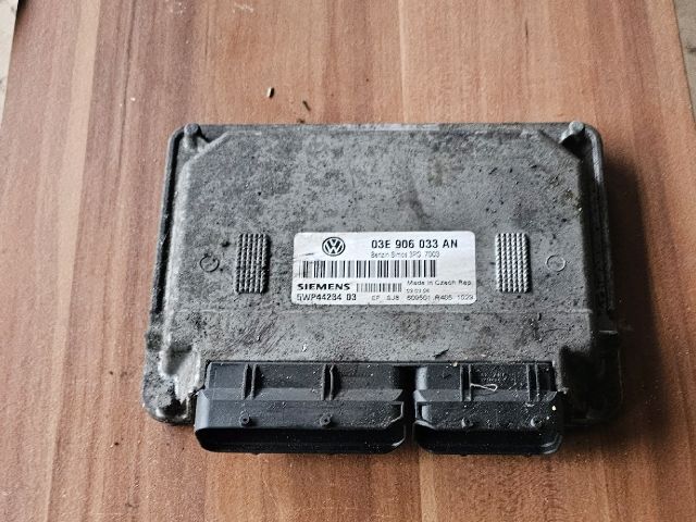 bontott VW POLO IV Motorvezérlő