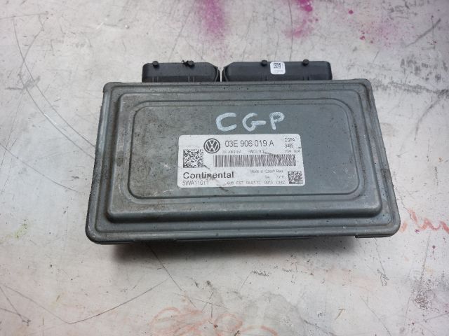 bontott VW POLO IV Motorvezérlő