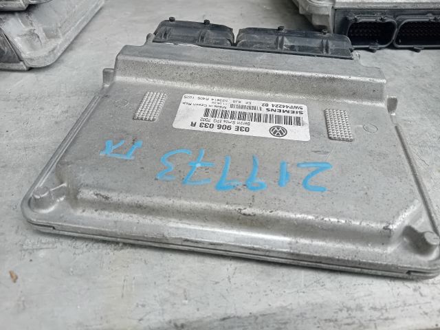 bontott VW POLO IV Motorvezérlő