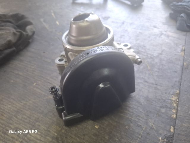 bontott VW POLO IV Olajszivattyú