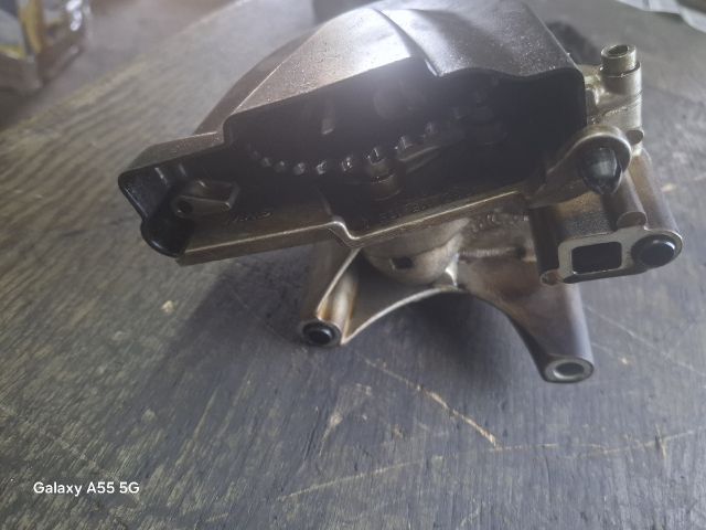 bontott VW POLO IV Olajszivattyú