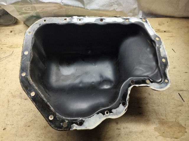 bontott VW POLO IV Olajteknő