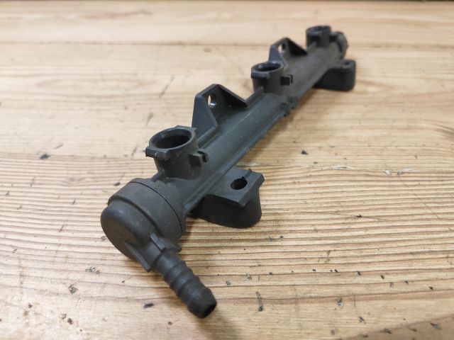 bontott VW POLO IV Porlasztó Sor / Híd