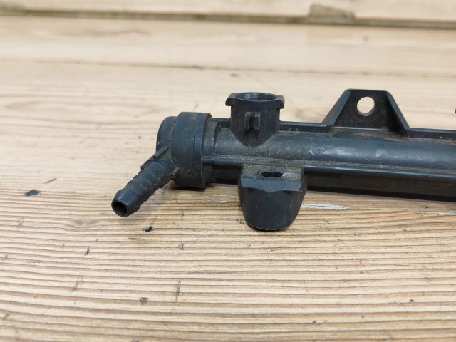 bontott VW POLO IV Porlasztó Sor / Híd