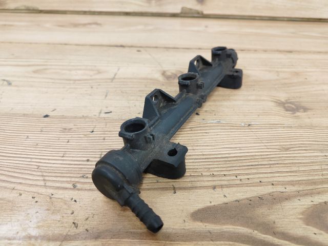 bontott VW POLO IV Porlasztó Sor / Híd