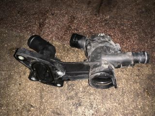 bontott VW POLO IV Termosztátház