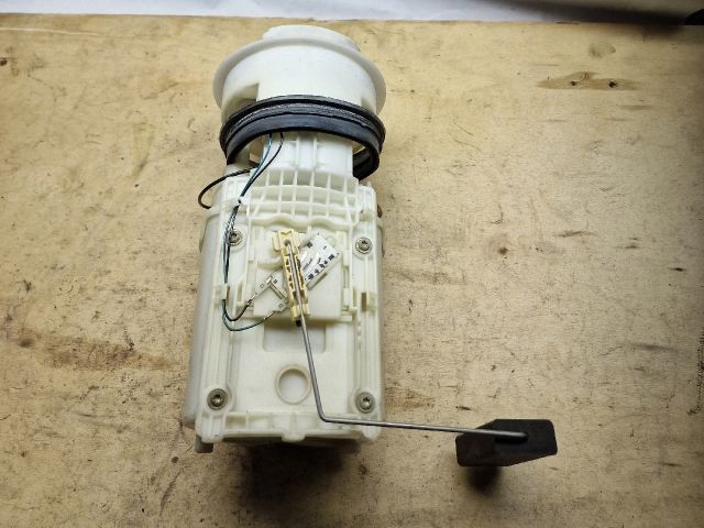 bontott VW POLO IV Üzemanyag Szivattyú