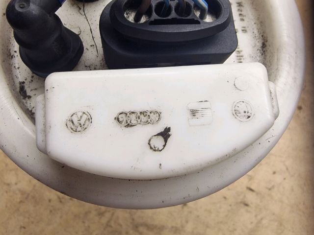 bontott VW POLO IV Üzemanyag Szivattyú