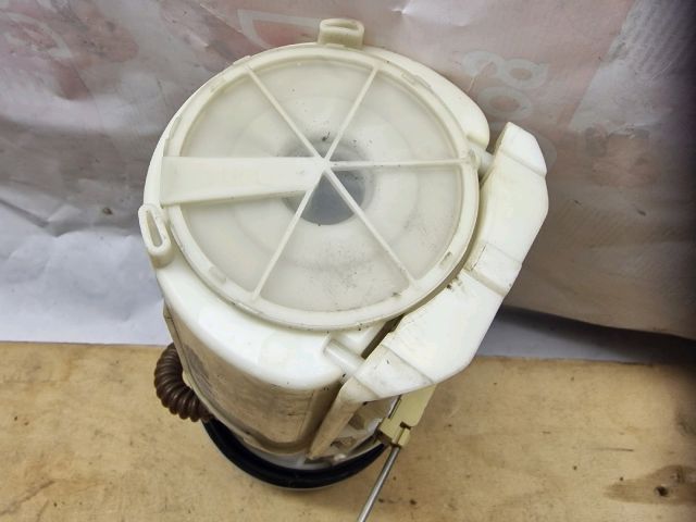 bontott VW POLO IV Üzemanyag Szivattyú