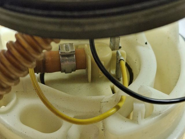 bontott VW POLO IV Üzemanyag Szivattyú