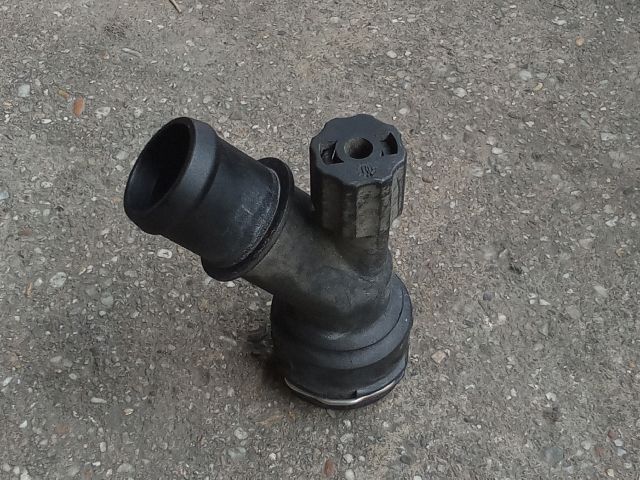 bontott VW POLO IV Vízcső