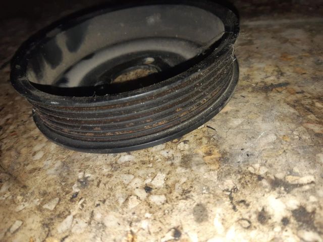 bontott VW POLO IV Vízpumpa Szíjtárcsa