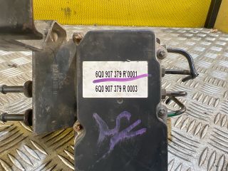 bontott VW POLO IV ABS Kocka