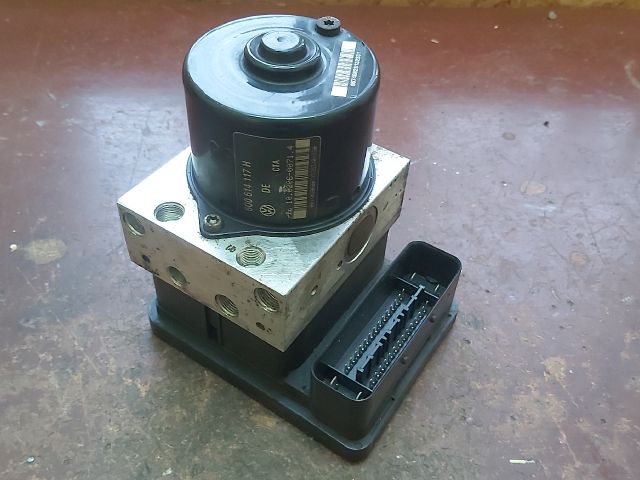 bontott VW POLO IV ABS Kocka