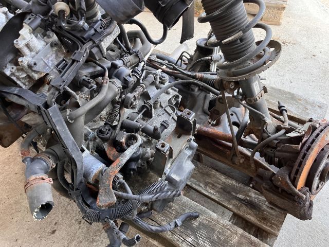 bontott VW POLO IV Bal Féltengely