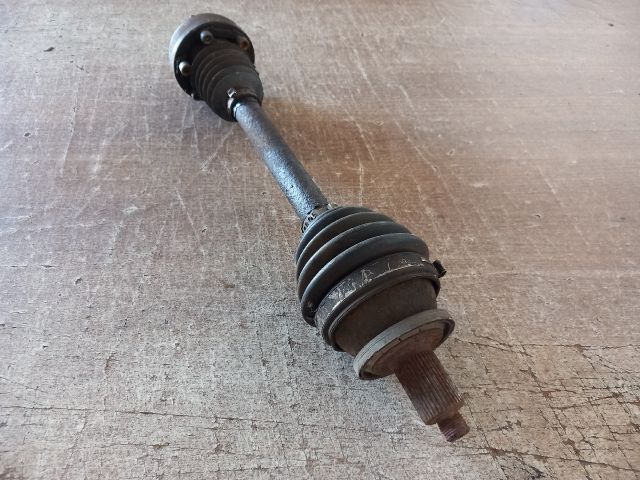 bontott VW POLO IV Bal Féltengely