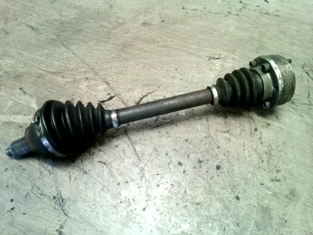 bontott VW POLO IV Bal Féltengely