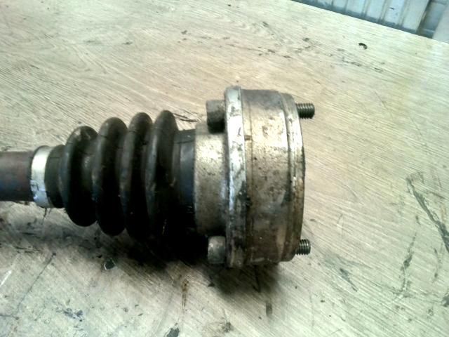 bontott VW POLO IV Bal Féltengely