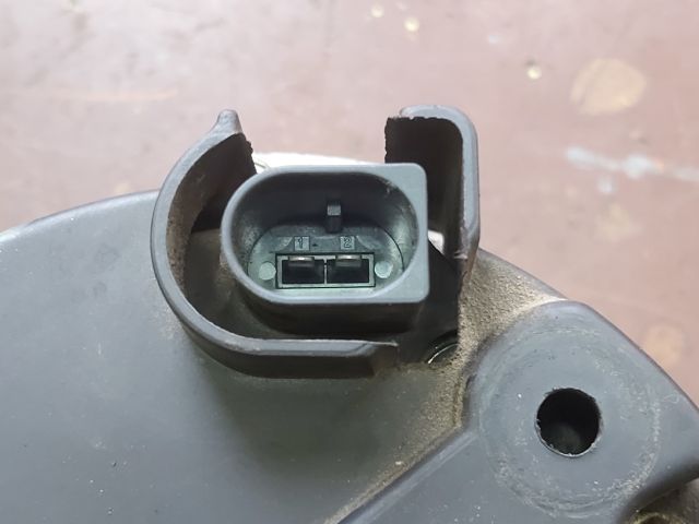 bontott VW POLO IV Generátor