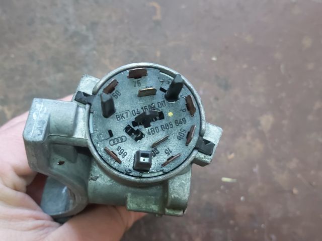 bontott VW POLO IV Gyújtáskapcsoló Házzal